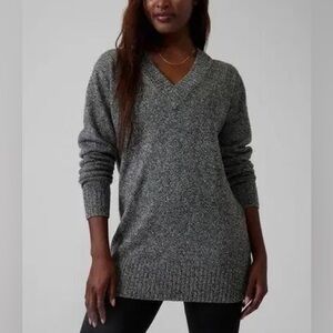 NWT Athleta Vital V-Neck Tunic Sweater Wool Cashmere Knit Pullover XS